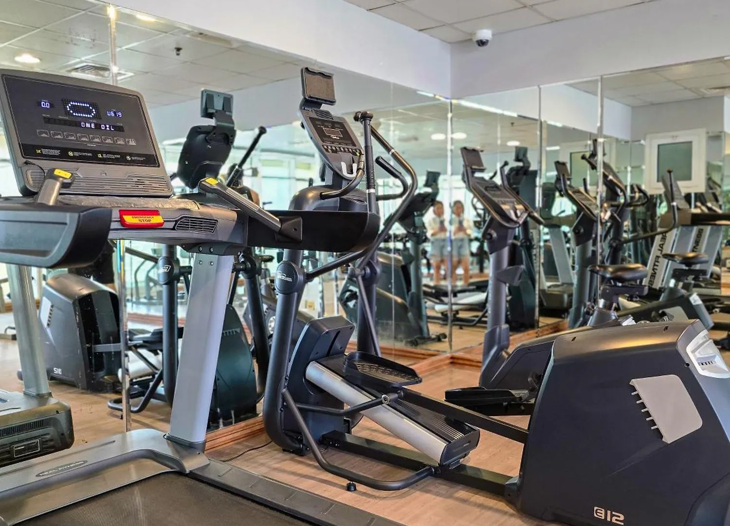 Apartment Stylish 1Br Apartment! Near Metro & Stroll To Dubai Marina United Arab Emirates